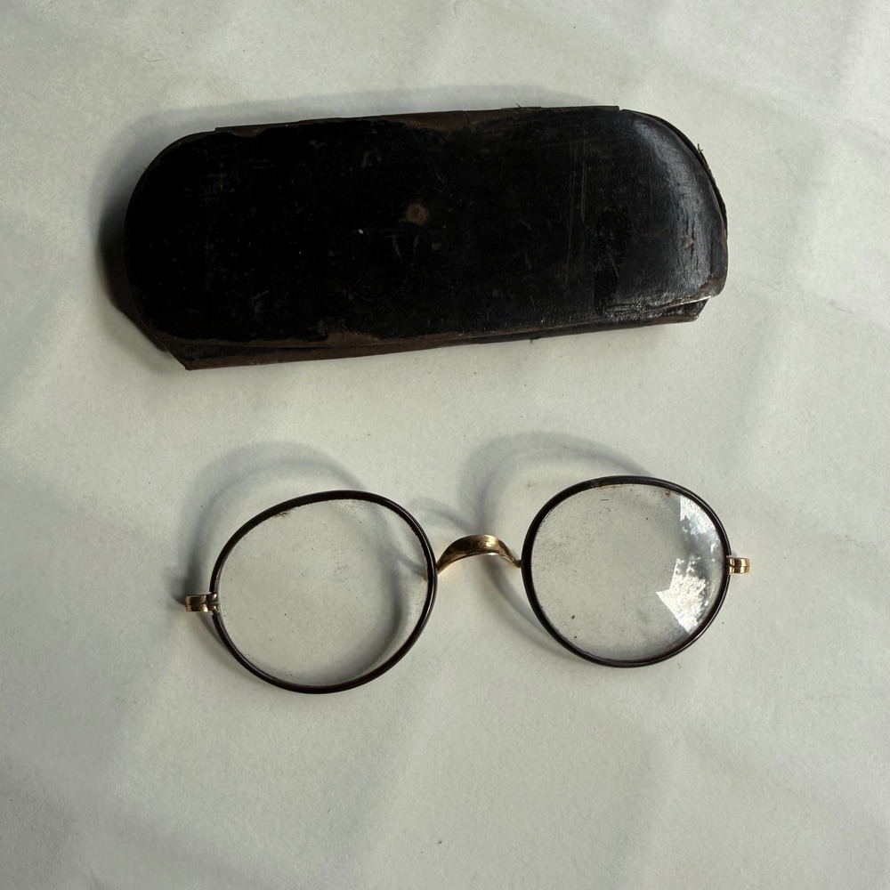 Windsor Round Eyeglasses Antique Unisex OS Black Gold Fair Missing Temples Case
